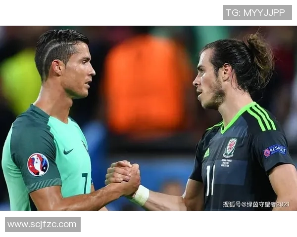 足球明星同框合影展现激情与友谊的瞬间分享精彩时刻的美好回忆