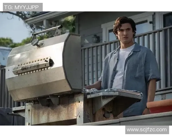 足球明星因丑闻入狱反思人生重回赛场的艰辛历程