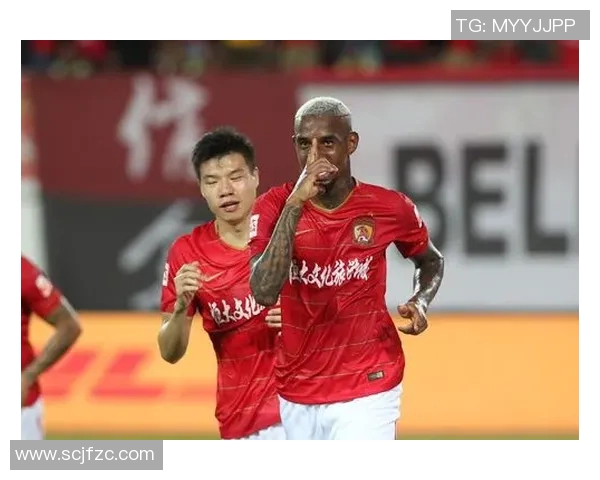 恒大与国安激战正酣谁能在这场巅峰对决中笑到最后